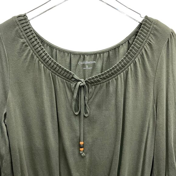 Croft & Barrow Olive Green Peplum Top With Faux Keyhole Neckline Size Small NWT - Picture 2 of 8